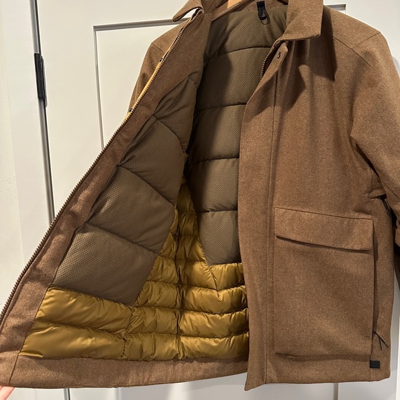 Rare Lululemon Lab Jacket bought in NYC FEB 2020. Excellent condition. - Picture 4 of 4